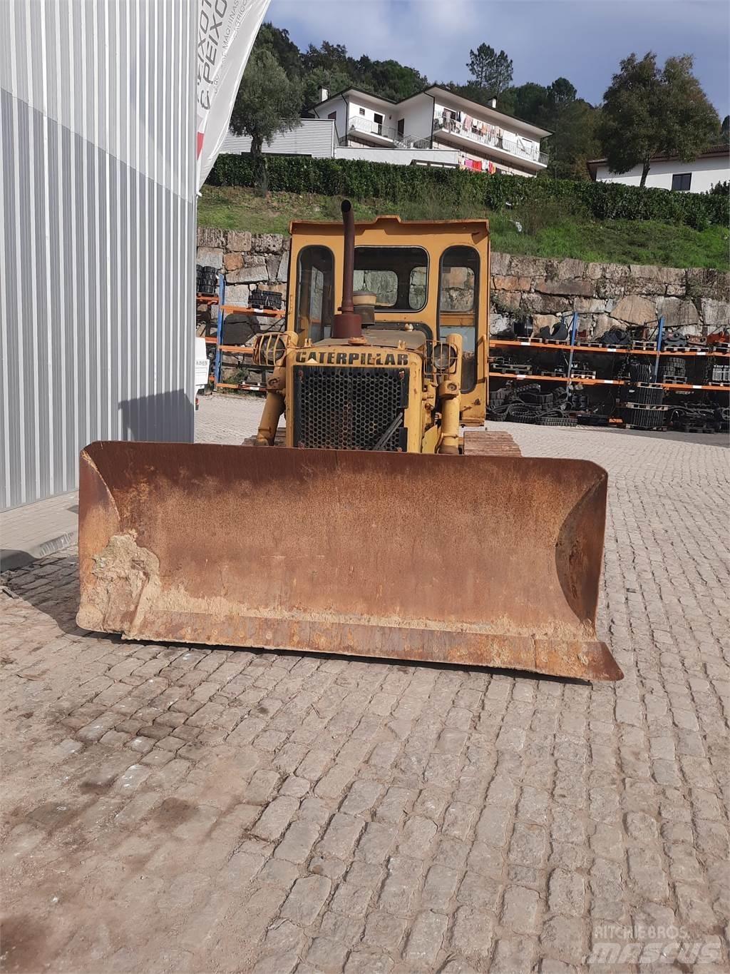 CAT D5B 铺管机