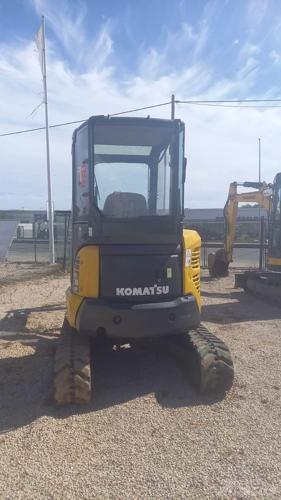 Komatsu PC30MR-2 小型挖掘机
