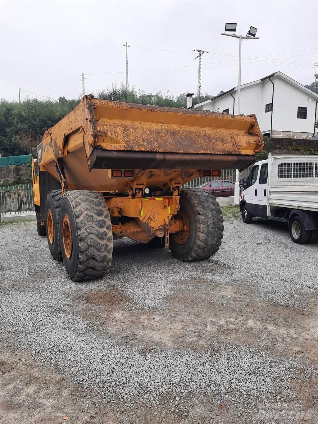 Volvo A25D 翻斗车\公路型自卸车