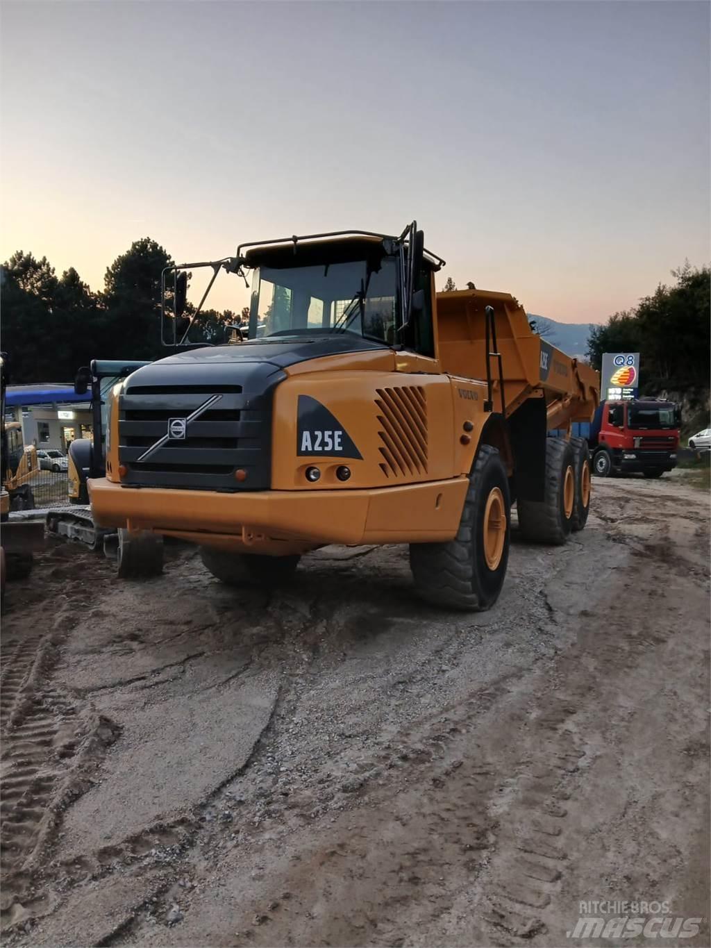 Volvo A25E 翻斗车\公路型自卸车