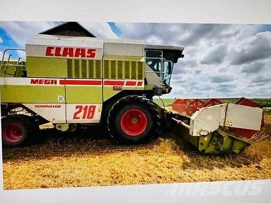 CLAAS MEGA 218 联合收割机