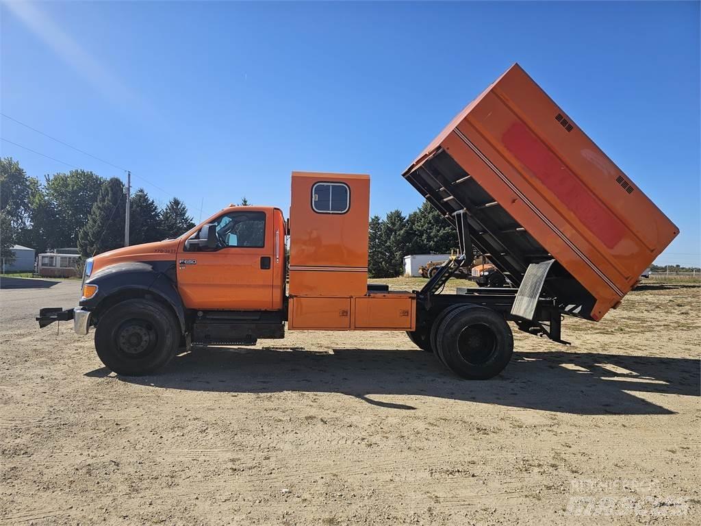 Ford F650 碎木车