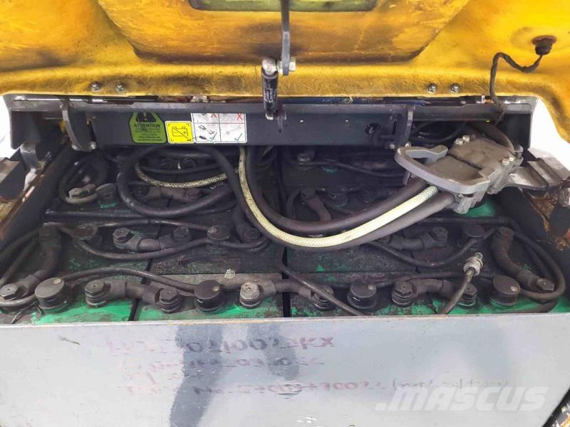 Aisle-Master AM20SHE 巷道堆垛机