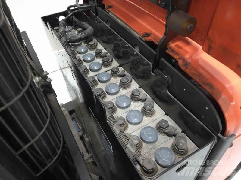 BT SPE135S 手推堆垛车