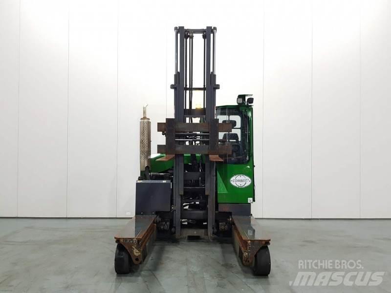 Combilift C3000 四轮前移式叉车