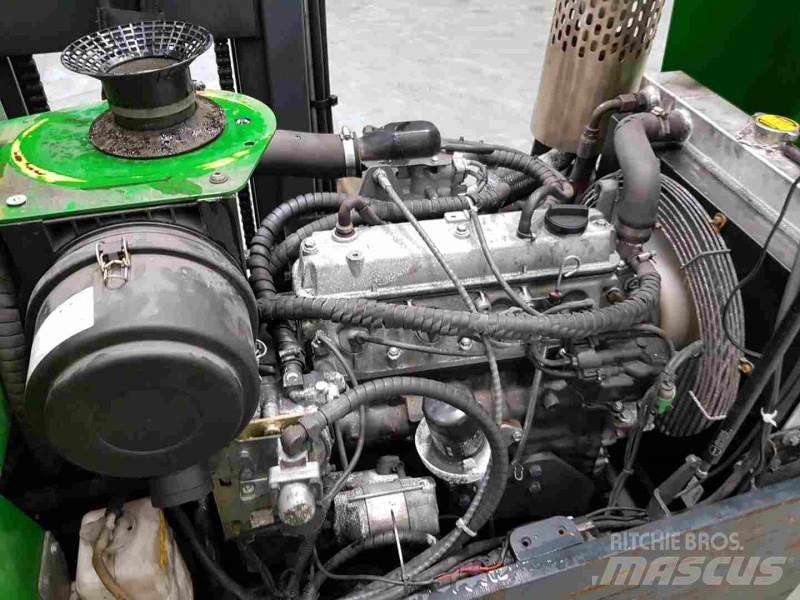 Combilift C3000 四轮前移式叉车