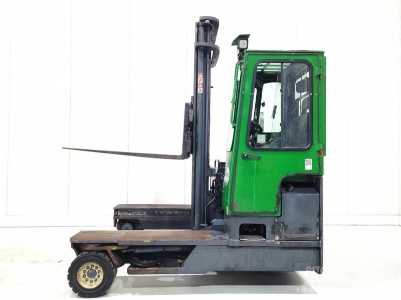 Combilift C4800 侧卸式铲车