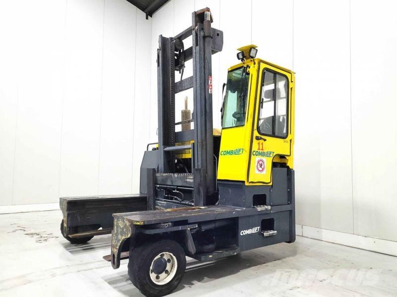 Combilift C7000 四轮前移式叉车