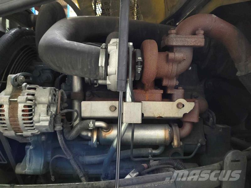 Combilift C7000 四轮前移式叉车