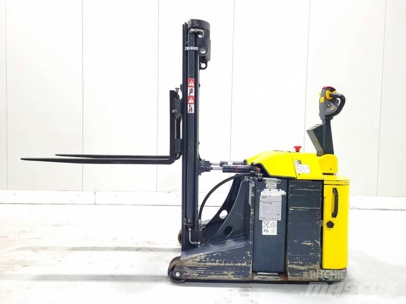 Combilift CS1500 行走式堆垛机