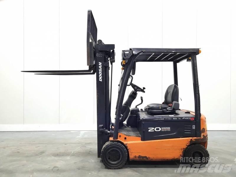 Doosan B20X-7 电动叉车