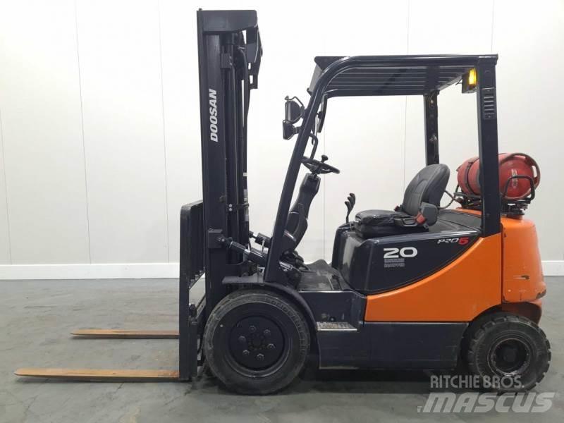Doosan G20 天然气叉车