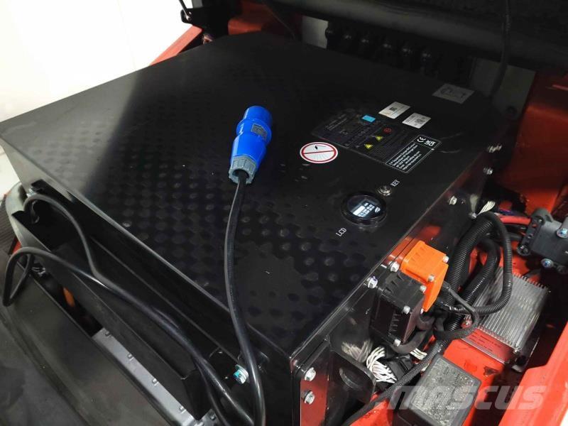 EP EFL203P FT 280 NC 电动叉车