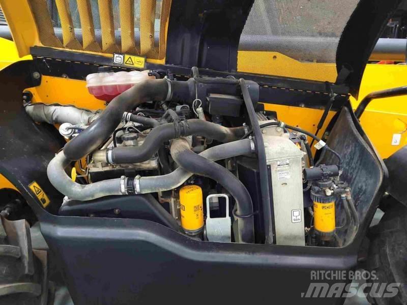 JCB 535-125 HIVIZ 伸缩臂叉装车|叉装车