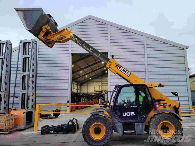 JCB 541-70WM 伸缩臂叉装车|叉装车