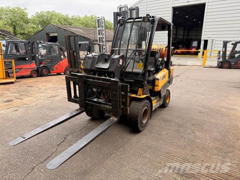 JCB TLT30G 伸缩臂叉装车|叉装车