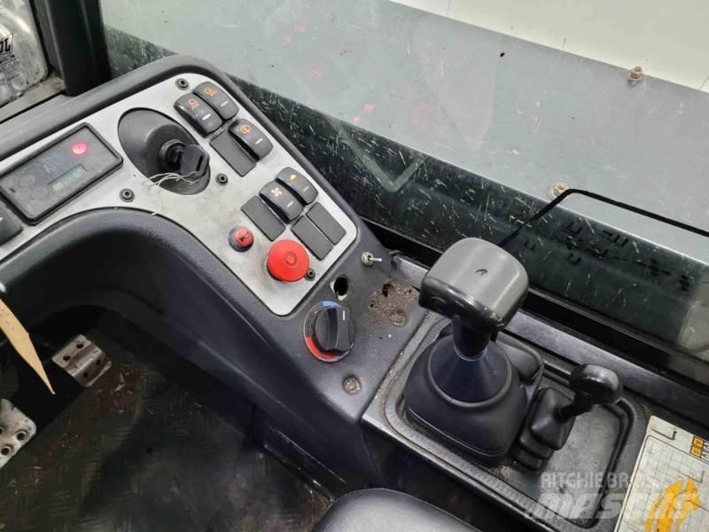 JCB TLT30G 伸缩臂叉装车|叉装车