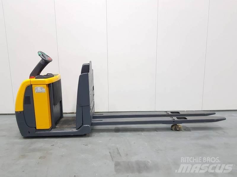 Jungheinrich ECE220 XL 中端式装载机