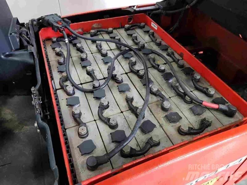 Linde E16PH 电动叉车