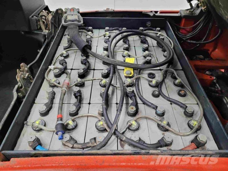 Linde E16PH-01 电动叉车