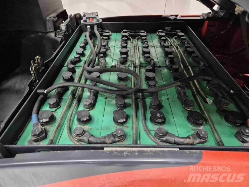 Linde E16PH-02 电动叉车