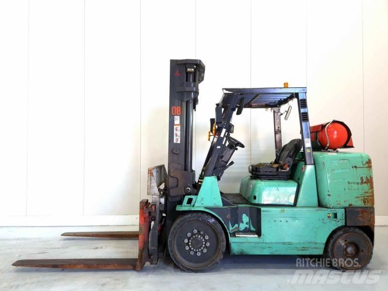 Mitsubishi FGC70K 天然气叉车