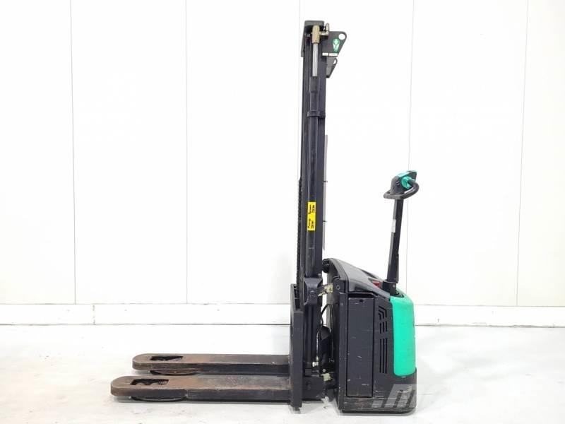 Mitsubishi SBP12NI 手托盘堆垛机