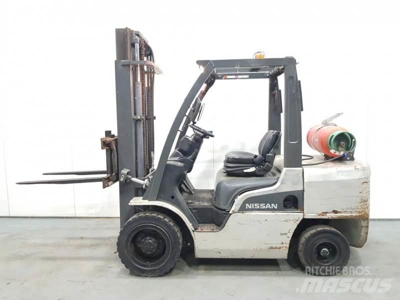 Nissan UG1F2A35DU 天然气叉车