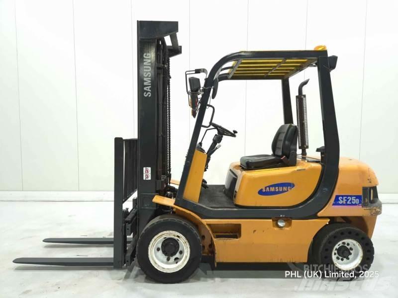 Samsung SF25D 柴油叉车