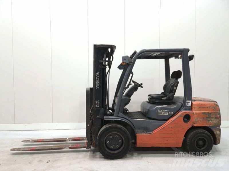 Toyota 52-8FDJF35 柴油叉车