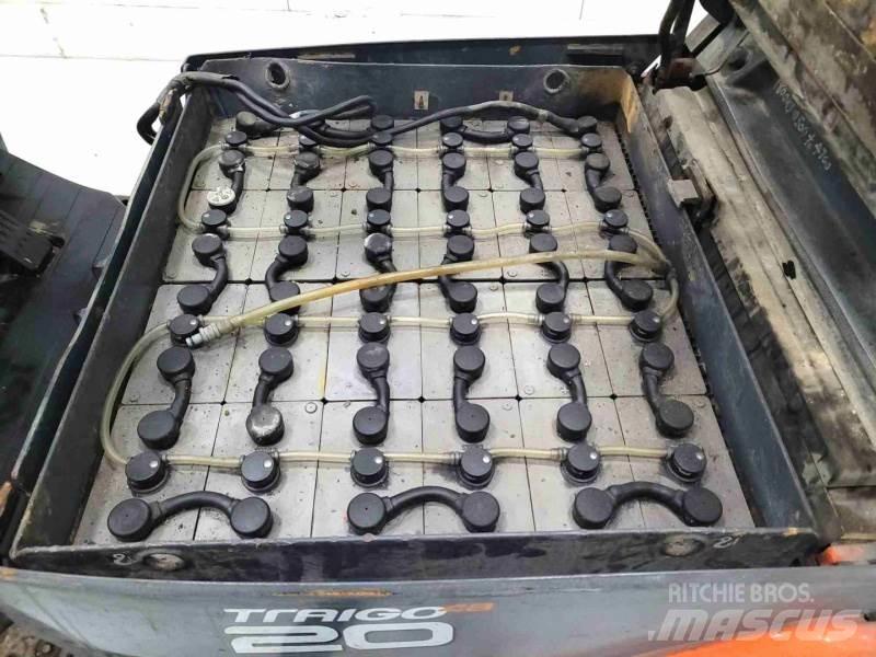 Toyota 8FBMT20 电动叉车
