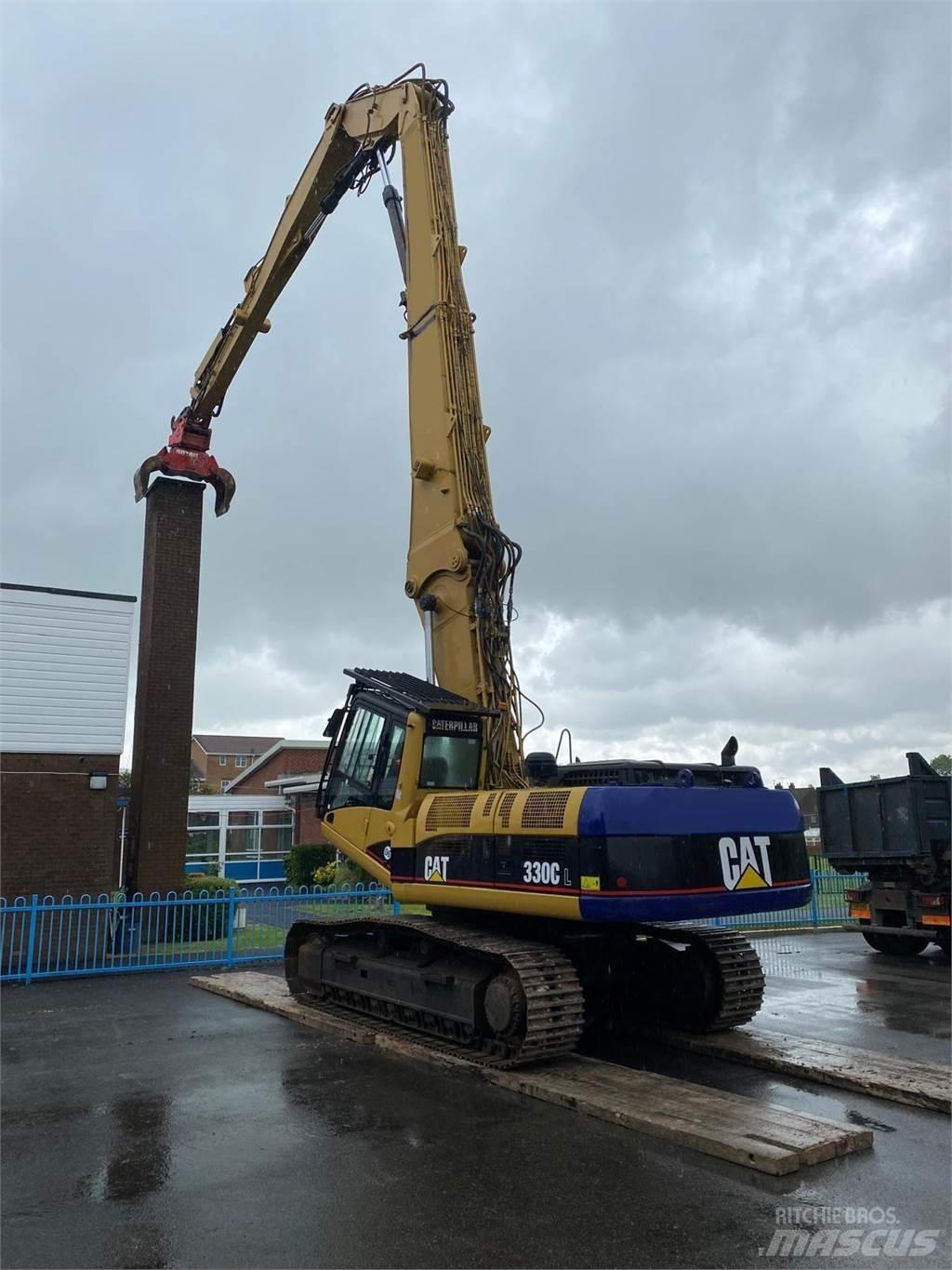 CAT 330CL 组装挖掘机