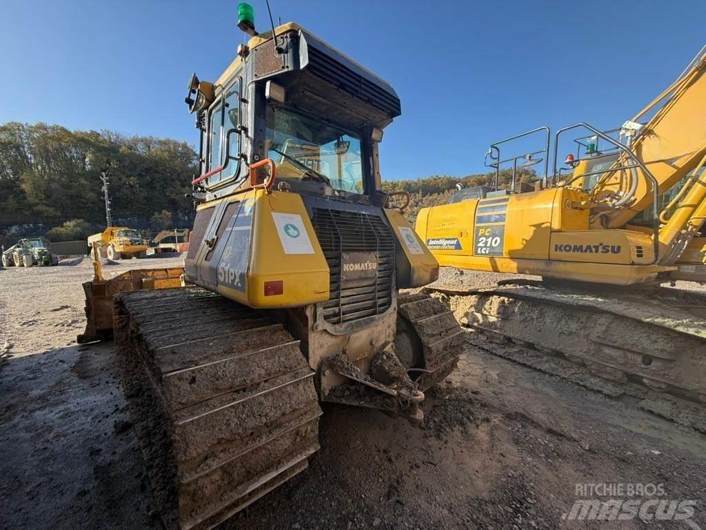 Komatsu D51PX 履带式推土机