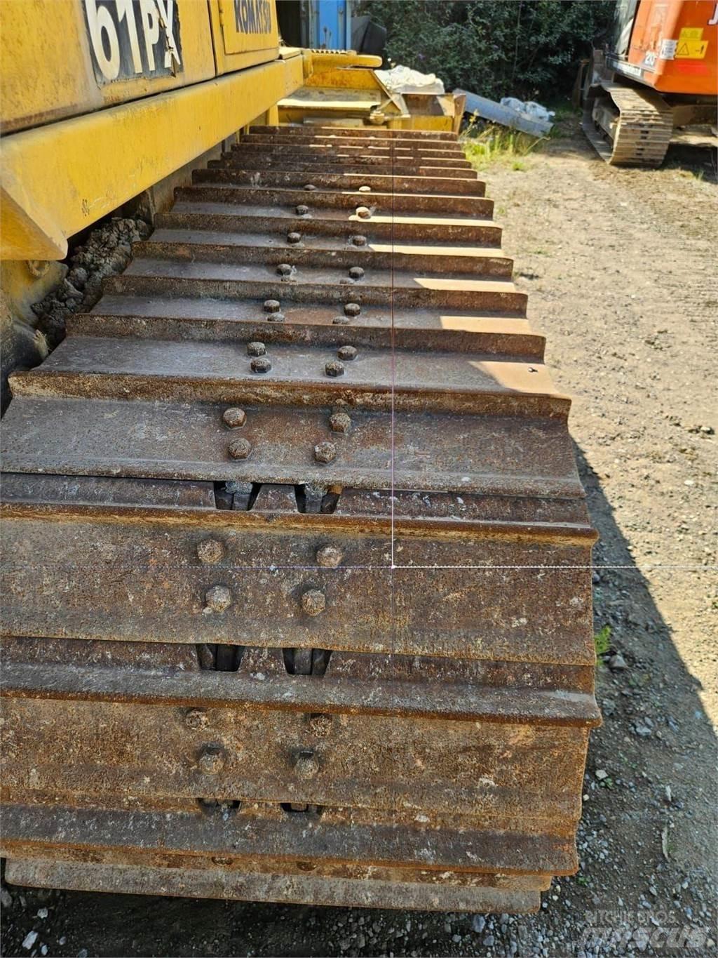 Komatsu D61PX-15 履带式推土机