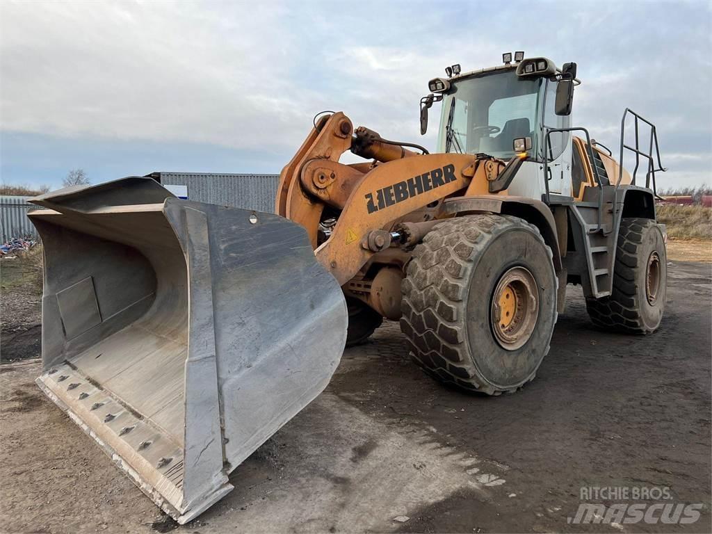 Liebherr L586 轮式装载机