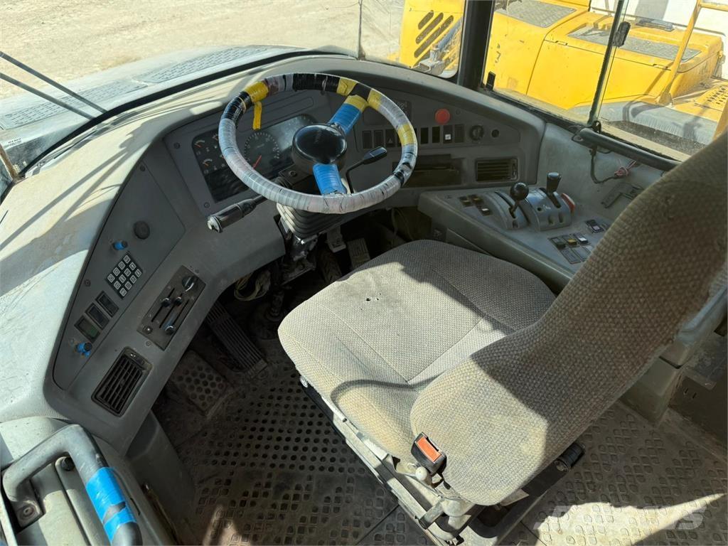 Volvo A40D 铰接式自卸车