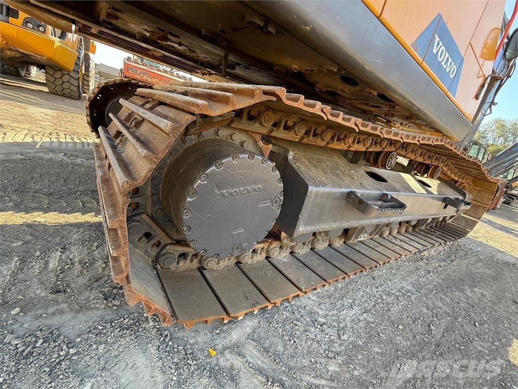 Volvo EC220EL 履带挖掘机