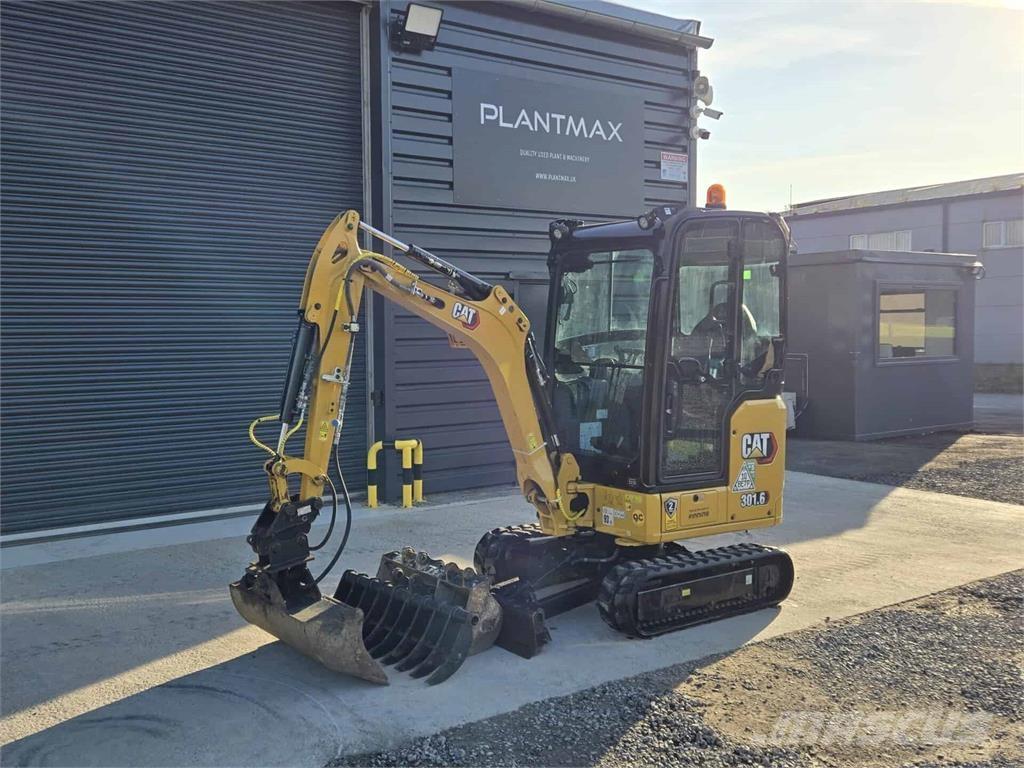 CAT 301.6 小型挖掘机