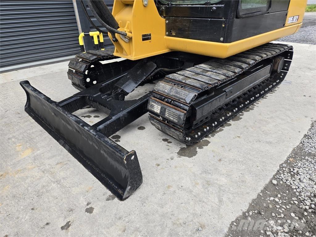 CAT 305.5E2 中型挖掘机