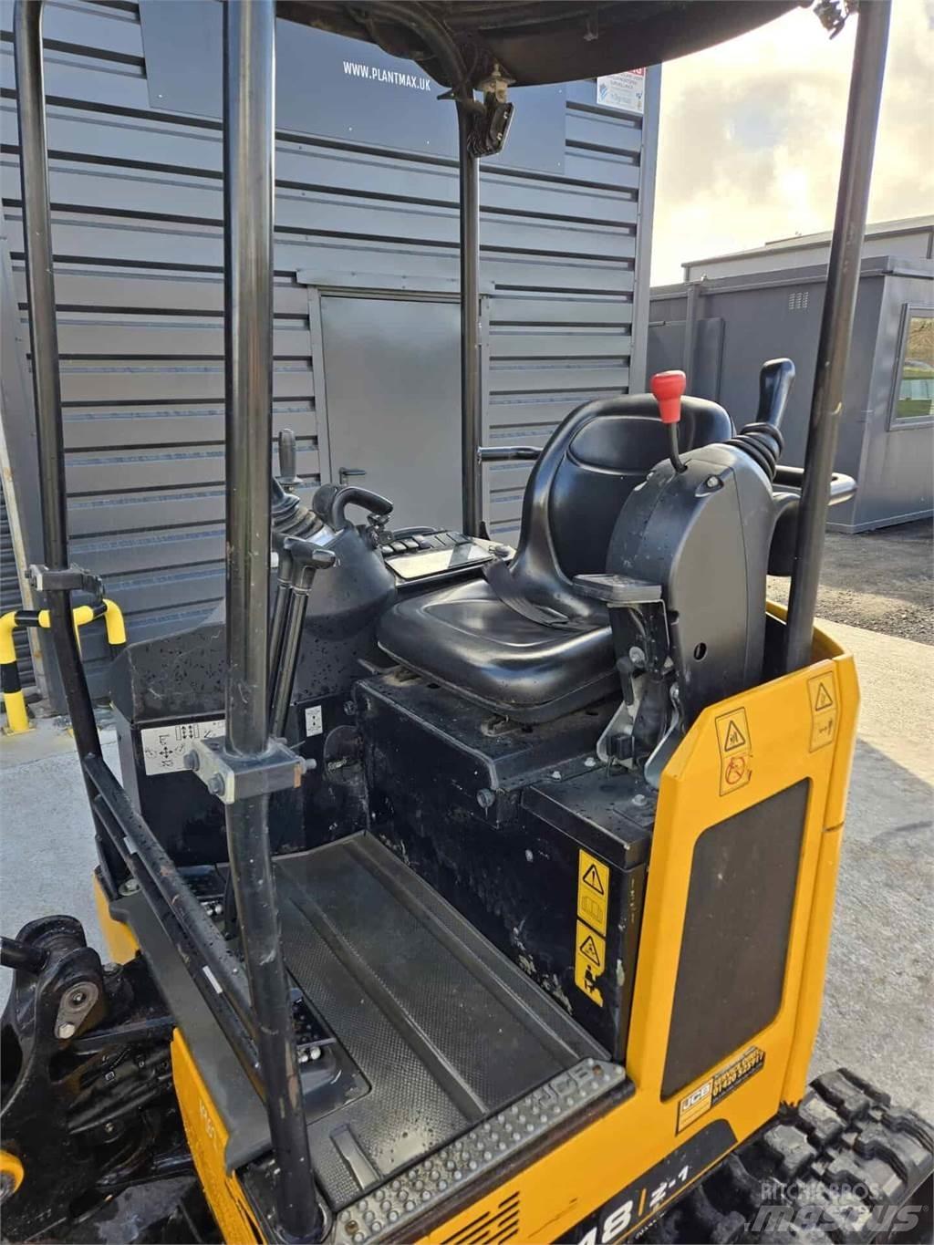 JCB 18Z 小型挖掘机