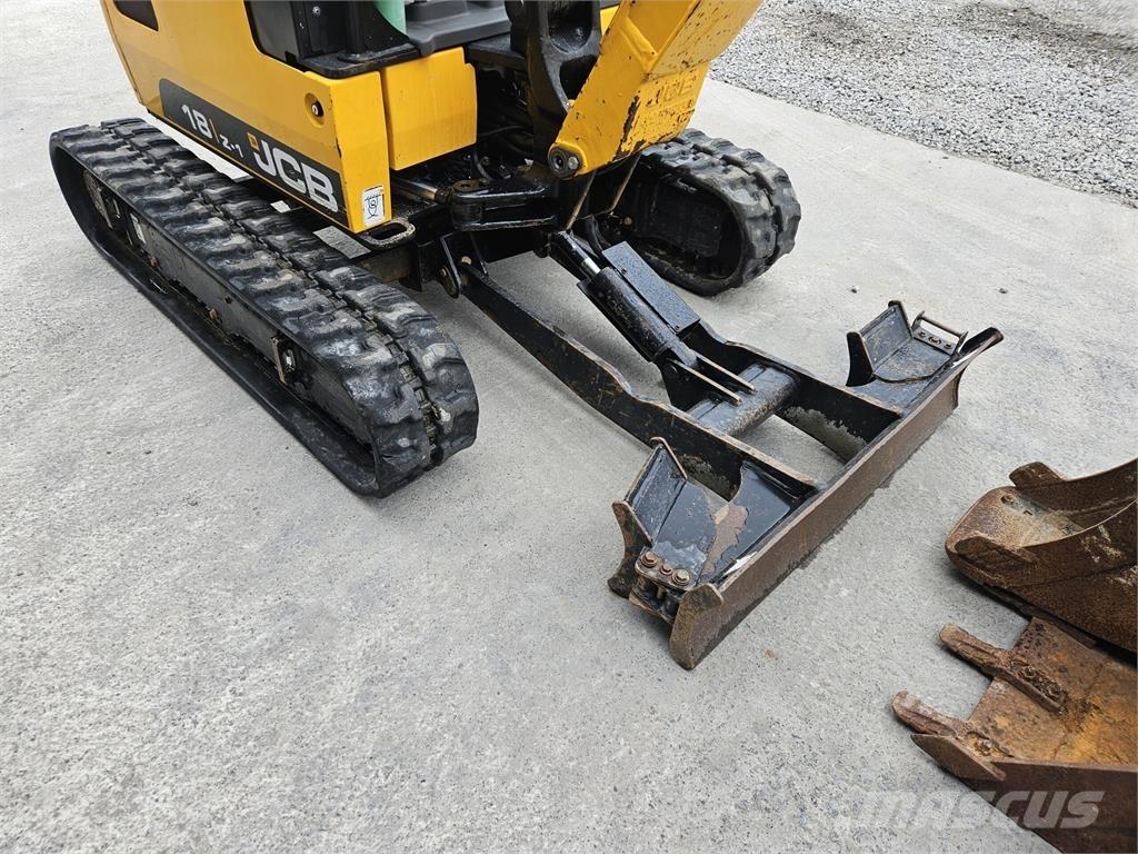 JCB 18Z 小型挖掘机