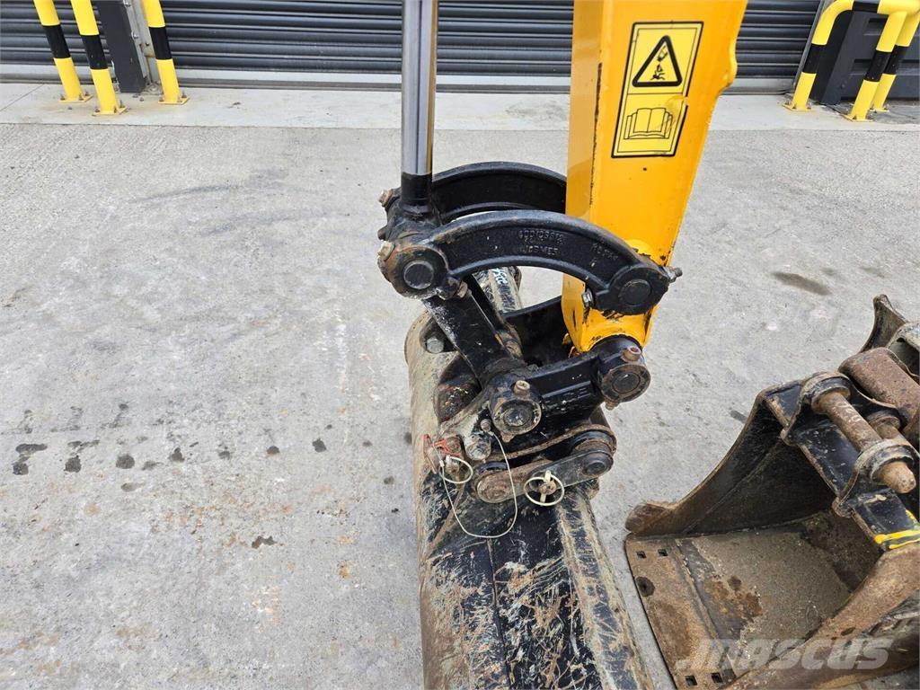 JCB 18Z 小型挖掘机