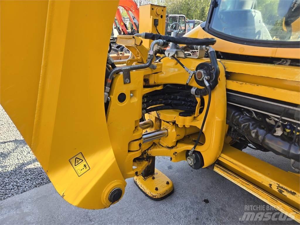 JCB 3CX 反铲装载机