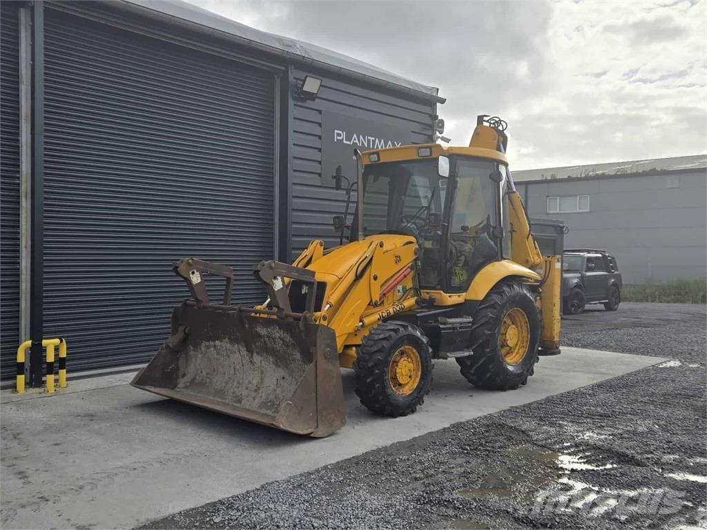 JCB 3CX 反铲装载机
