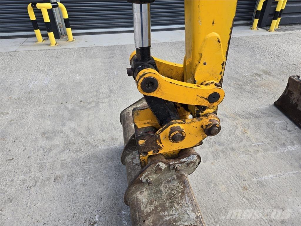 JCB 8030 小型挖掘机
