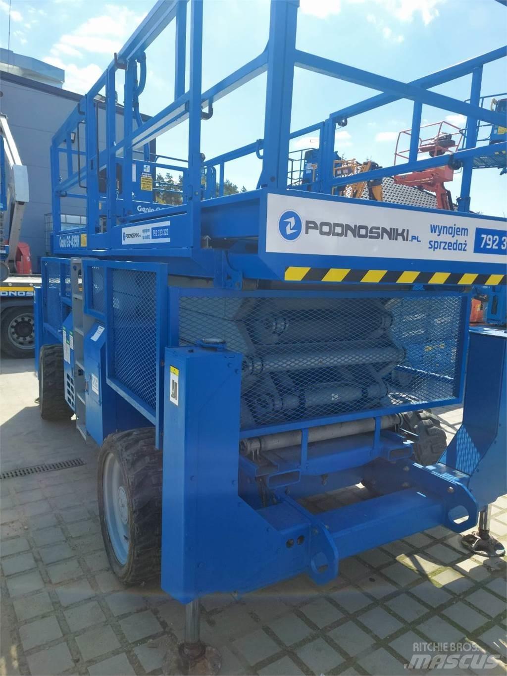 Genie GS-4390 RT 剪叉式升降机