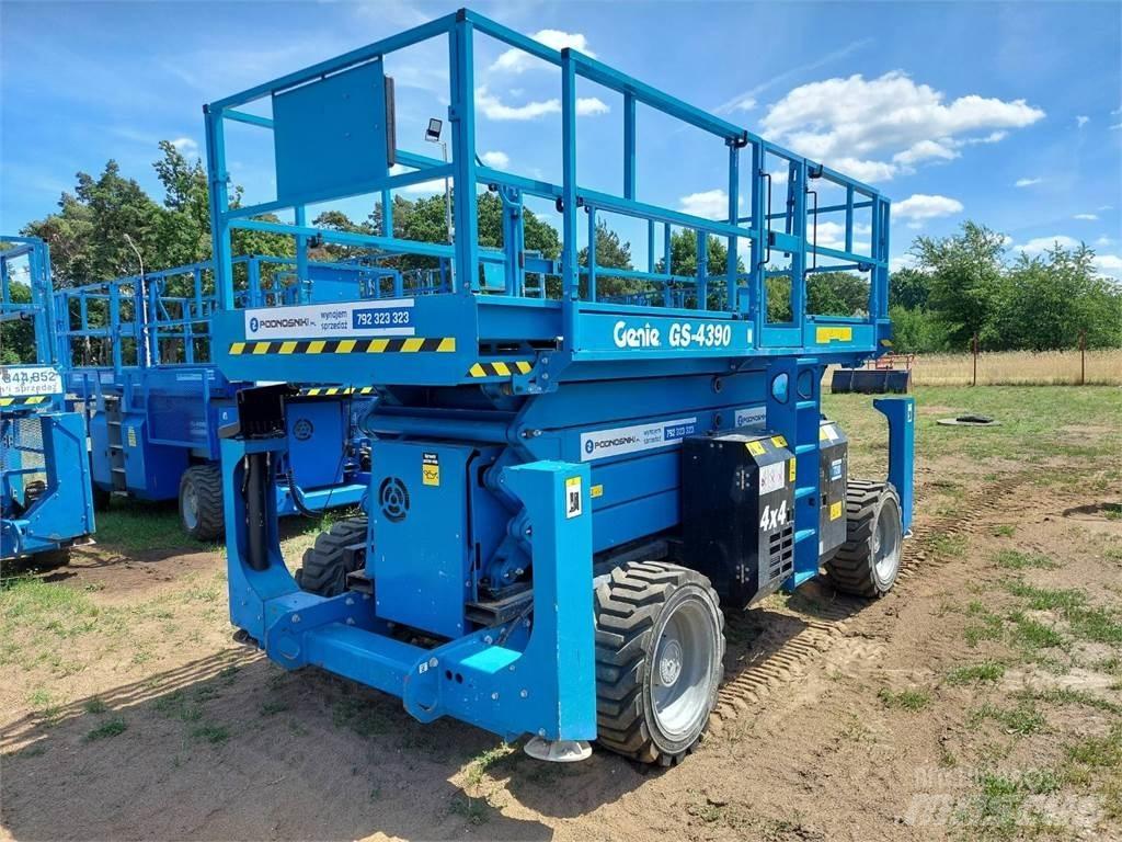 Genie GS-4390 RT 剪叉式升降机