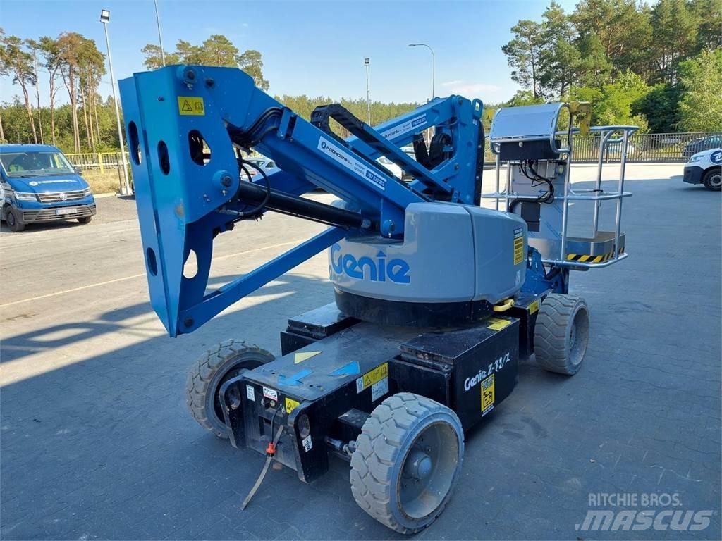 Genie Z-33/18 曲臂高空工作平台