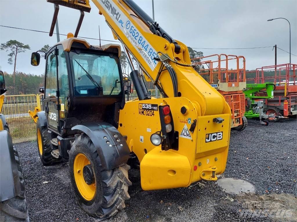 JCB 535-140 伸缩臂叉装车|叉装车