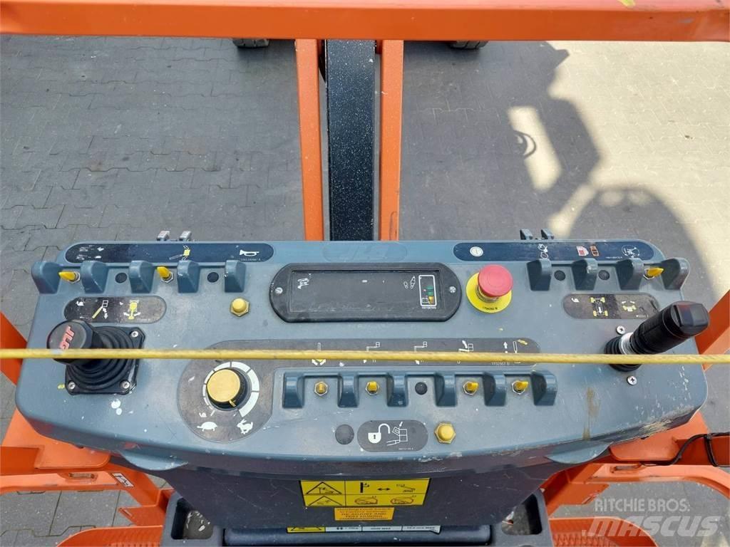 JLG E450AJ 曲臂高空工作平台